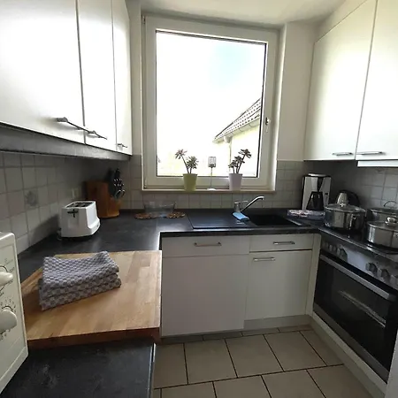 Citynahe Ueber 2 Ebenen Mit 2 Balkonen Fuer 1-6 Personen