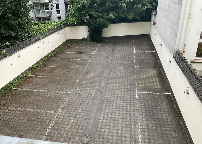 Citynahe Ueber 2 Ebenen Mit 2 Balkonen Fuer 1-6 Personen * Wuppertal