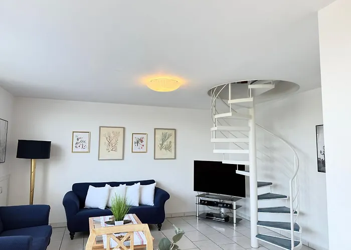 Citynahe Ueber 2 Ebenen Mit 2 Balkonen Fuer 1-6 Personen Appartement *