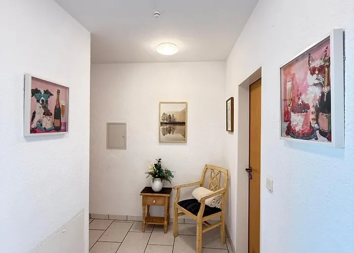 Citynahe Ueber 2 Ebenen Mit 2 Balkonen Fuer 1-6 Personen Appartement