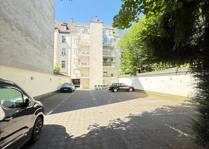 Citynahe Ueber 2 Ebenen Mit 2 Balkonen Fuer 1-6 Personen *